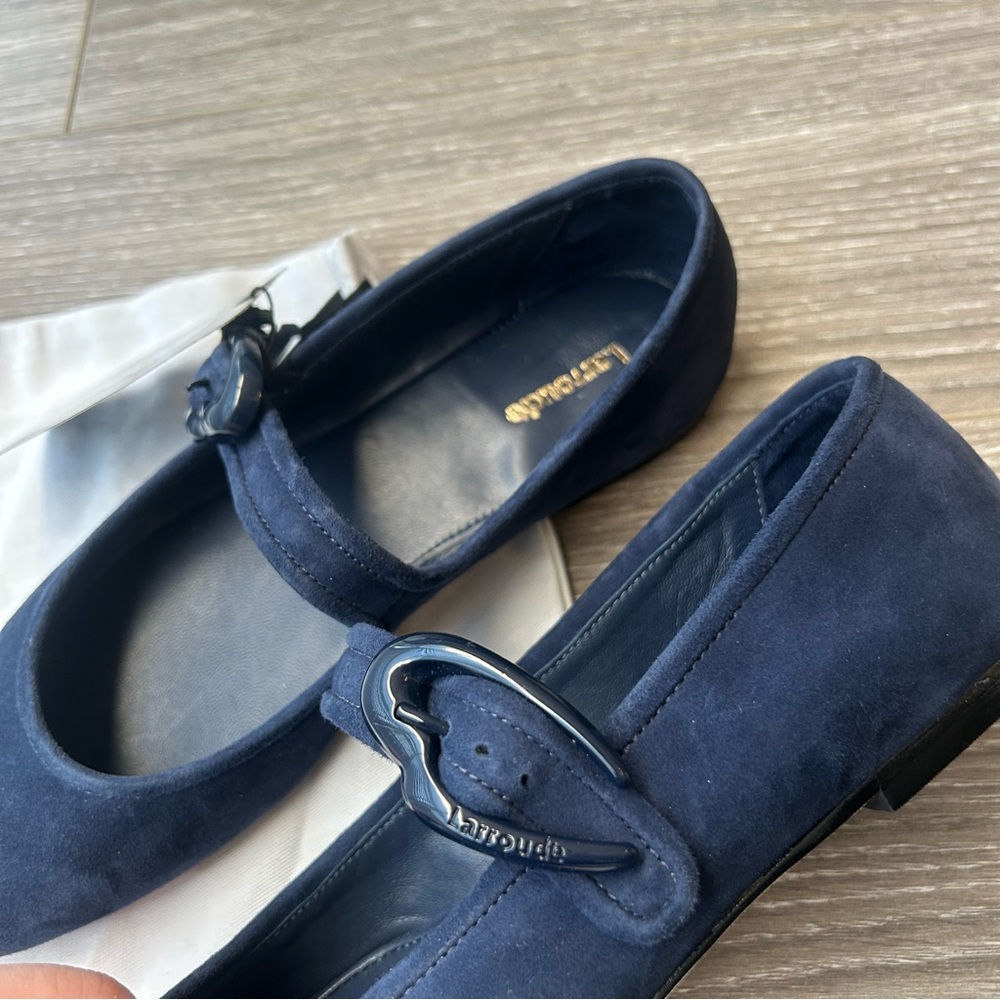 Larroudé Verona Ballet Flat In Navy Suede Size 6 NEW - Picture 2 of 6